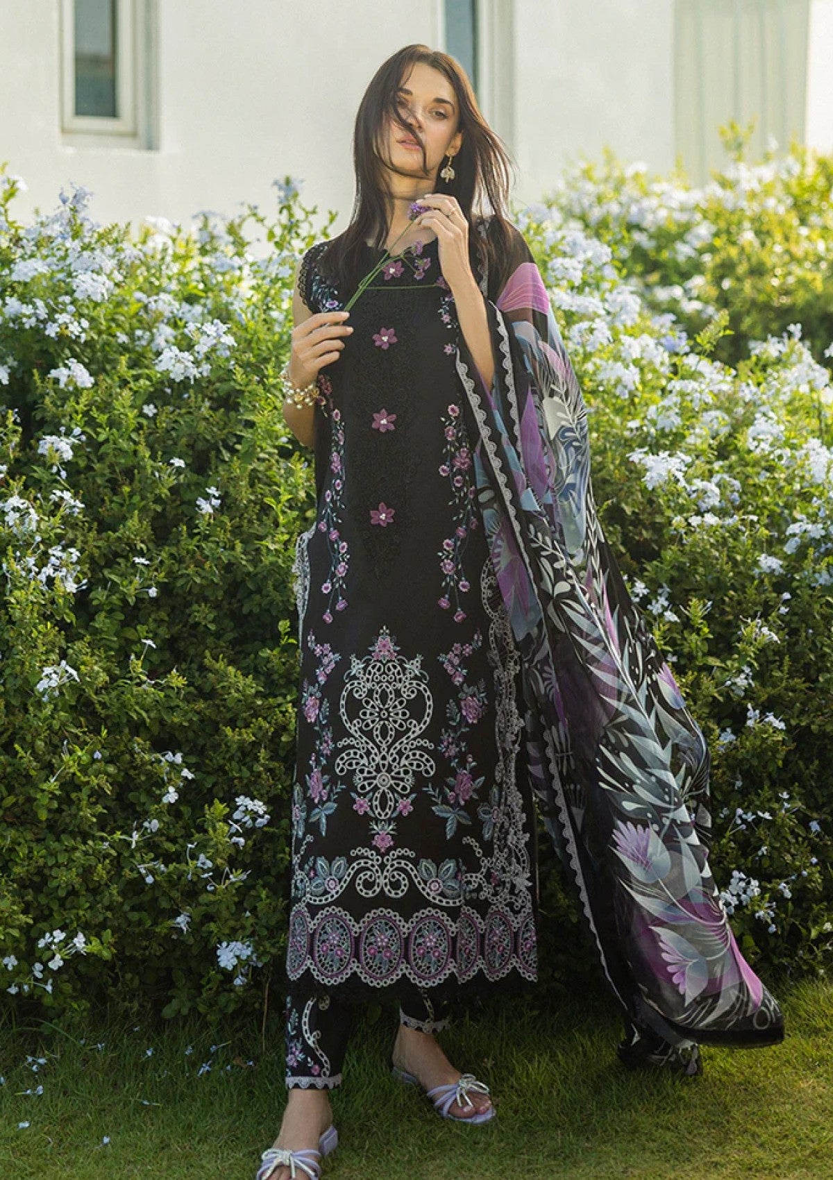 NF-817 Mushq Luxury Chickenkari Lawn 3PC