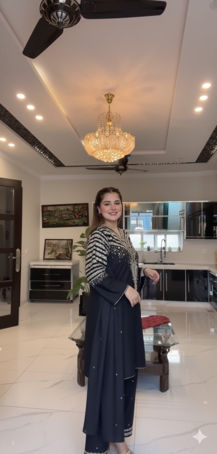 NF-4118 Jazmin by Uzwa Zia Luxury Embroidered Lawn 3PC