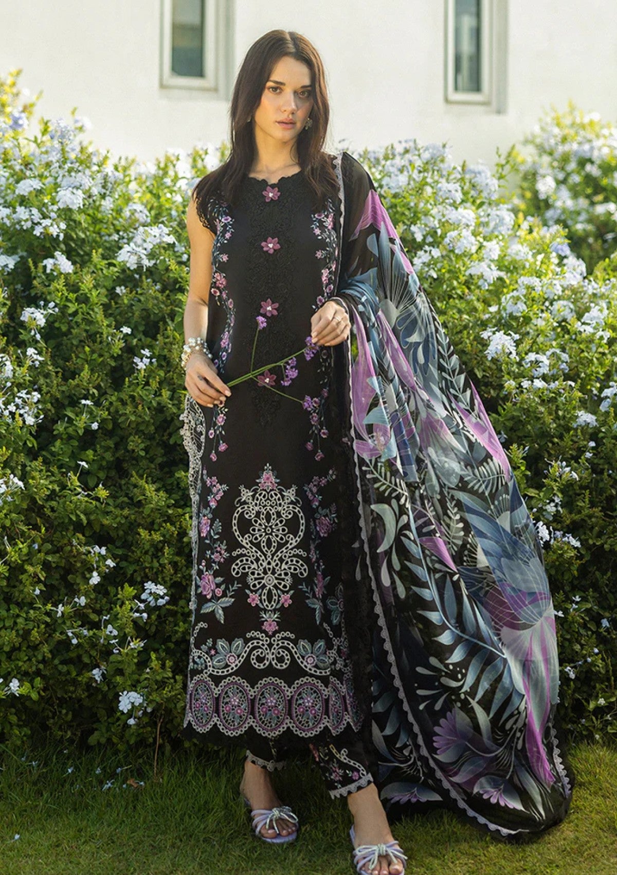 NF-817 Mushq Luxury Chickenkari Lawn 3PC