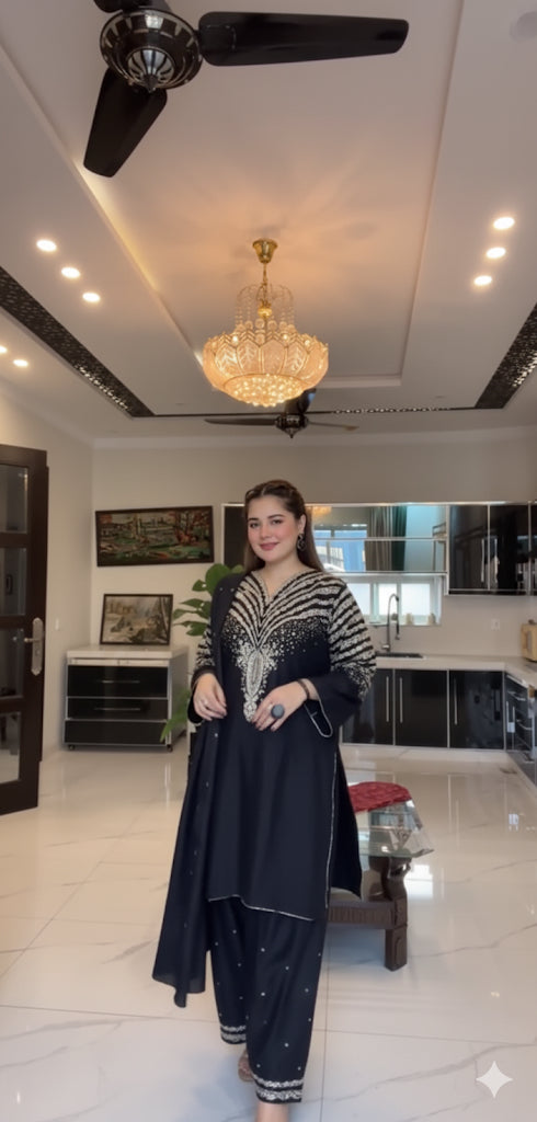 NF-4118 Jazmin by Uzwa Zia Luxury Embroidered Lawn 3PC