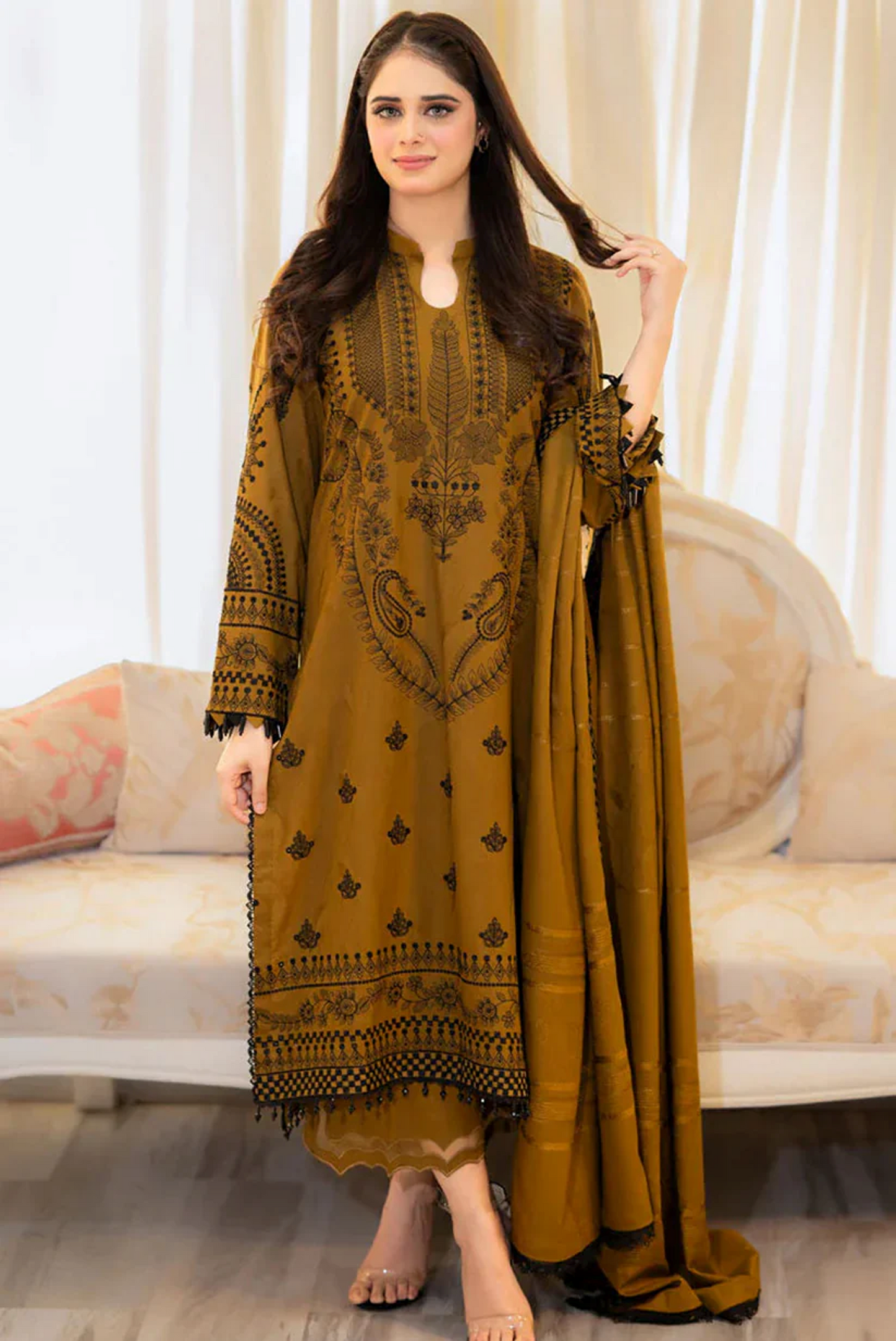 NF-5227 Naqosh Heavy Embroidered Danak 3PC