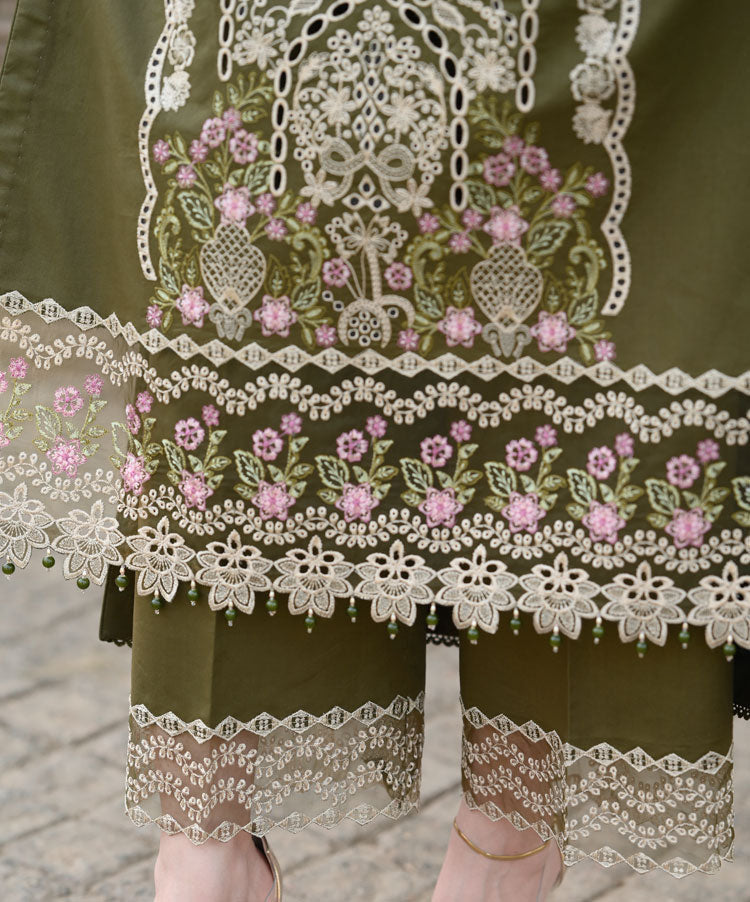 NF-6116 Mushq Luxury Embroidered Lawn 3PC