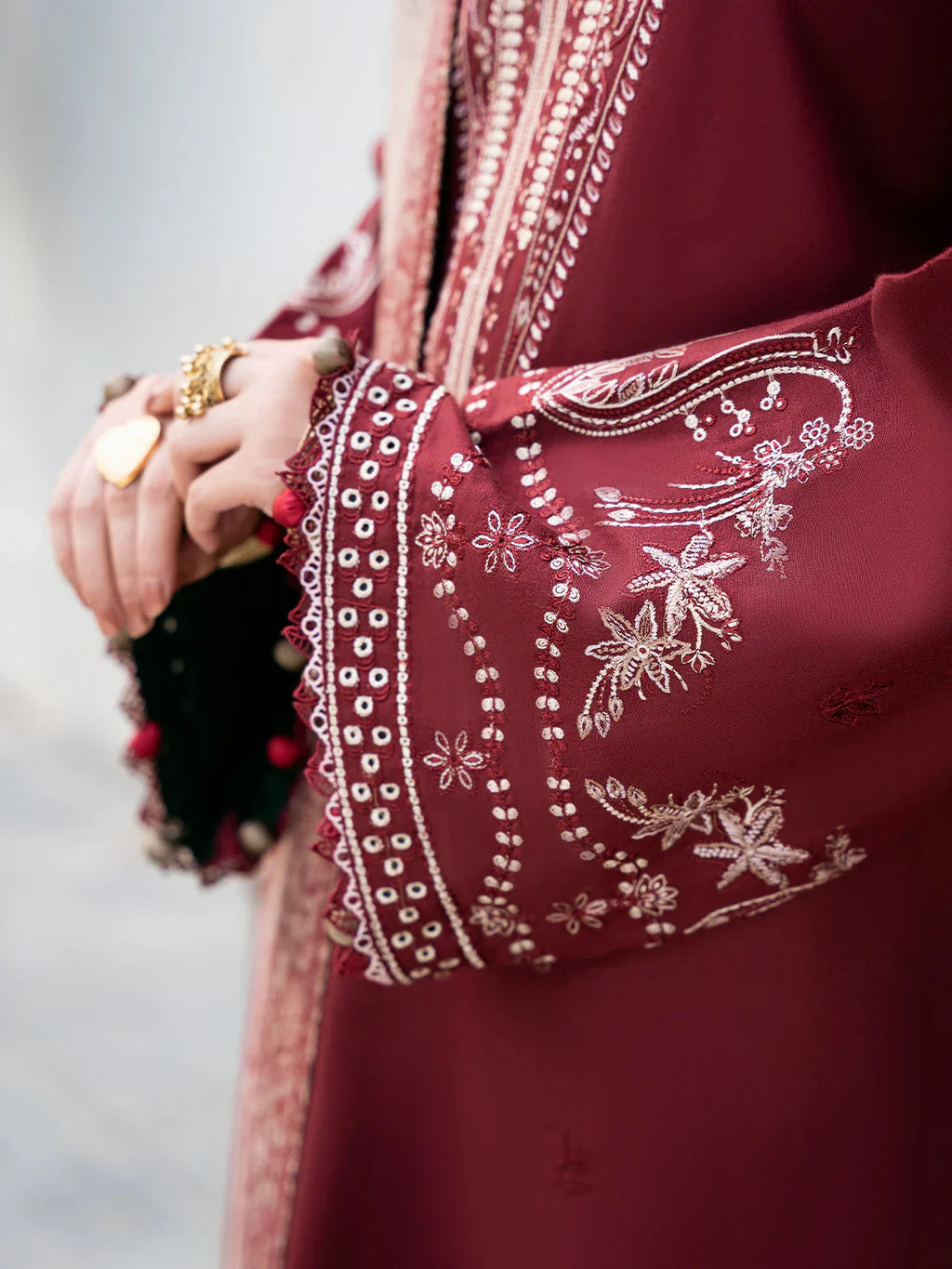 NF-1817 Izel Luxury Embroidered Lawn 3PC