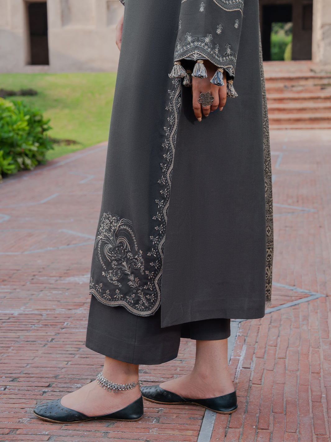 NF-325 Izel Luxury Embroidered Lawn 3PC