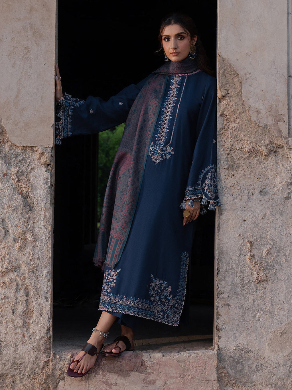 NF-4115 Izel Luxury Embroidered Danak 3PC